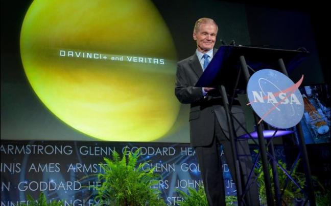 El administrador de la NASA, Bill Nelson, anunciando las nuevas misiones a Venus El administrador de la NASA, Bill Nelson, anunciando las nuevas misiones a Venus