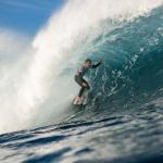 El surfista plentziarra Natxo González, surfeando un tubo en el Quemao Class.