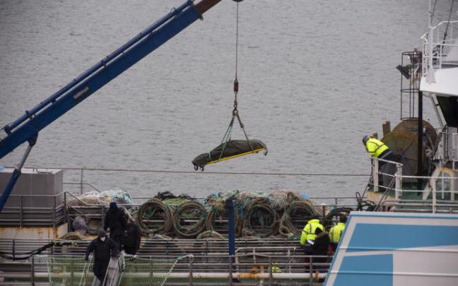 Los familiares esperan a que la investigación arroje luz sobre las "incógnitas" que rodean a esta catástrofe.