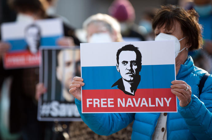 Concentración en defensa de Navalni.
