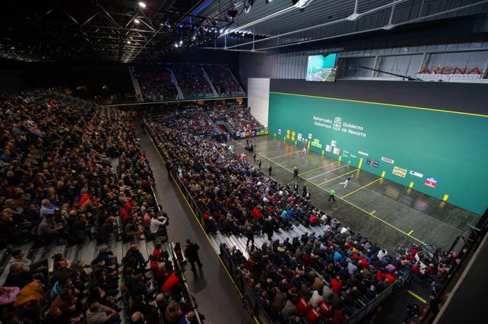 Vista general del Navarra Arena durante el Ezkurdia - Altuna III, final del Cuatro y Medio de la LEP. M en 2019.