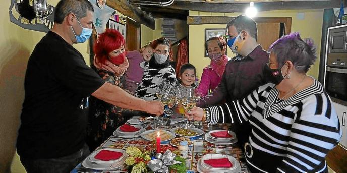 La pasada Navidad los encuentros familiares en Euskadi estuvieron limitados a diez personas en Nochebuena y a seis en Nochevieja