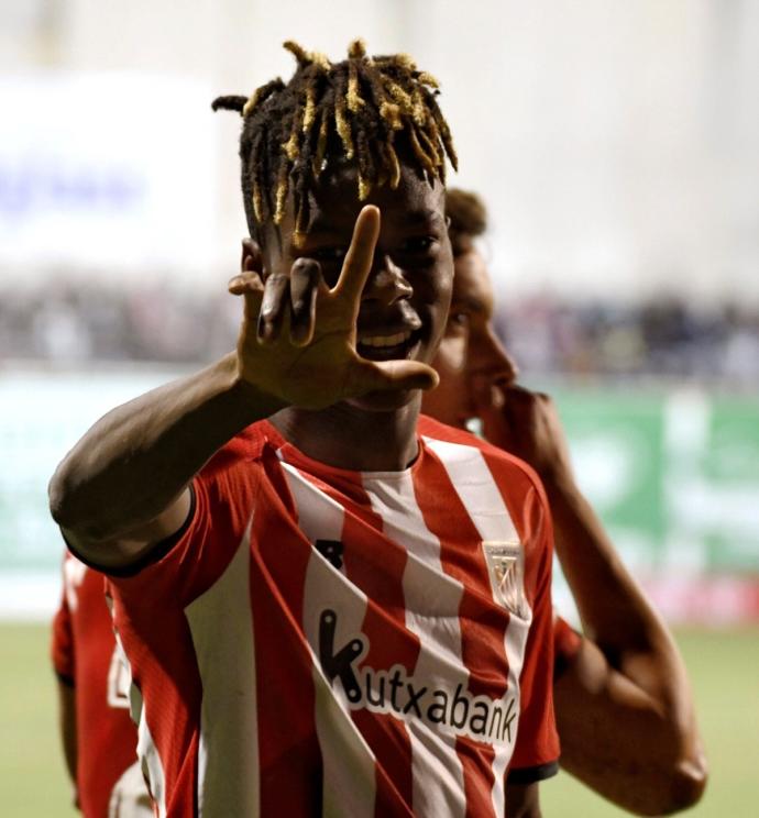 Nico Williams celebrando un gol.