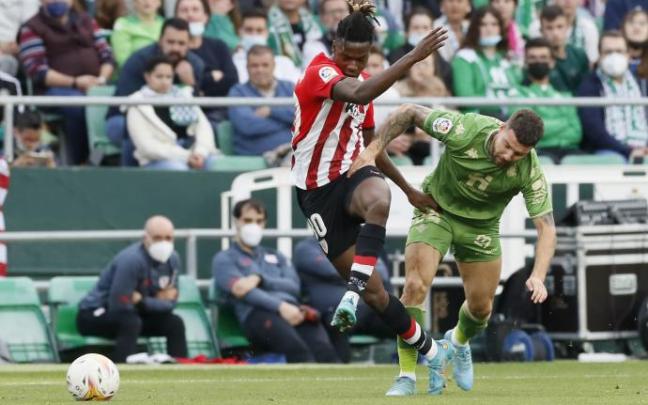 Nico Williams, en un lance del partido que el Athletic jugó el pasado día 13 en el Benito Villamarín Nico Williams, en un lance del partido que el Athletic jugó el pasado día 13 en el Benito Villamarín