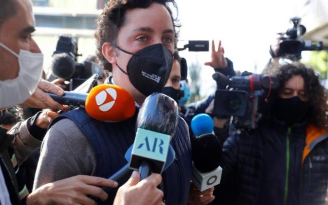 El Pequeño Nicolás en la Audiencia Provincial de Madrid donde tiene otro proceso abierto por hacerse pasar por un enlace entre el Gobierno y la Casa Real El Pequeño Nicolás en la Audiencia Provincial de Madrid donde tiene otro proceso abierto por hacerse pasar por un enlace entre el Gobierno y la Casa Real
