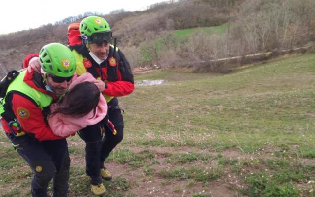 La pequeña Nicole, de 5 años, tras ser rescatada.