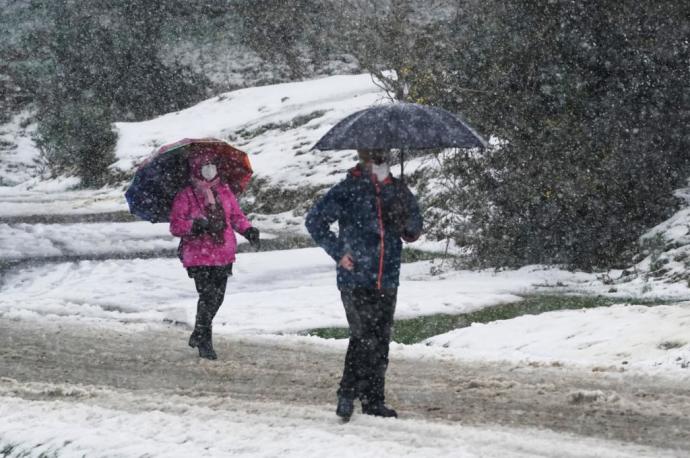 La nieve podría caer a 600 metros este miércoles en Euskadi.