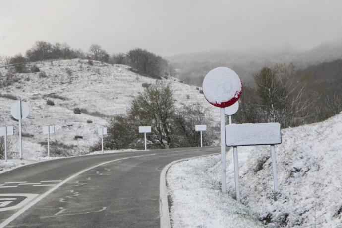 Nieve en carreteras alavesas este fin de semana.