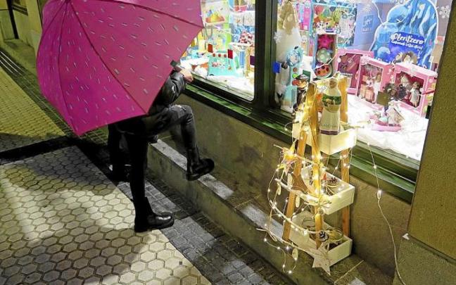 Uno de los elementos decorativos realizados con la ayuda de los niños. Uno de los elementos decorativos realizados con la ayuda de los niños.