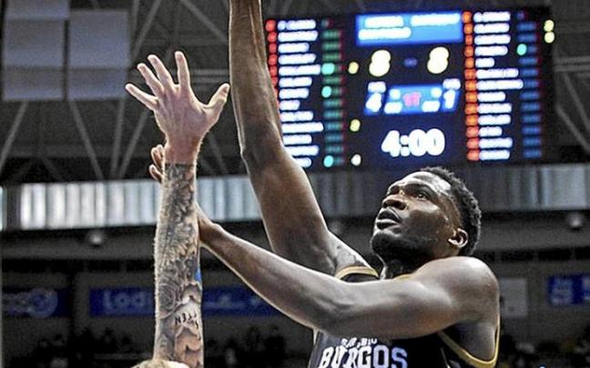 Nnoko ha debutado esta semana con el San Pablo Burgos ante el Darussafaka. Foto: FIBA