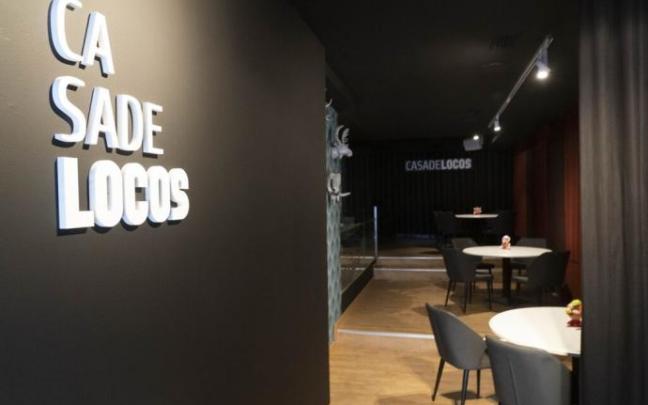 La decoración interior del local se asemeja a la de un teatro