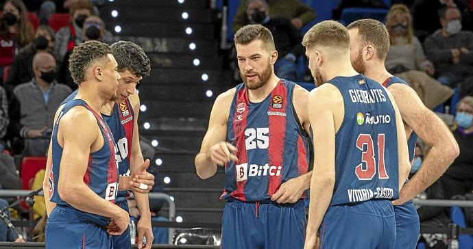 Baldwin, Fontecchio, Giedraitis, Peters y Costello suelen conformar casi siempre el cinco inicial del Baskonia. Fotos: Alex Larretxi