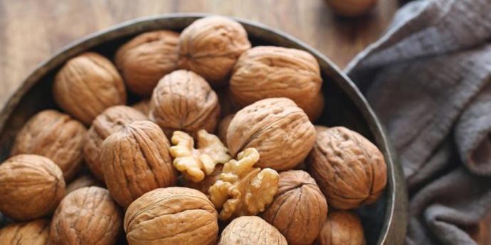 Las nueces es el fruto seco rico en grasas saludables.