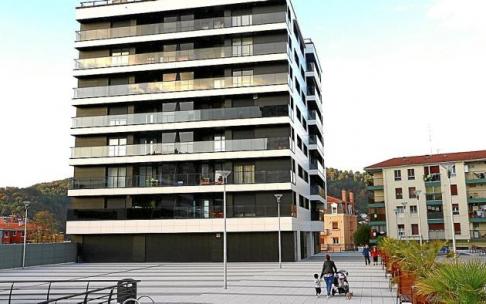 Plaza Harrobieta, en la que se ubicará el local destinado a sede del Distrito Este. Foto: N.G.