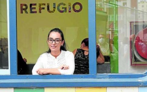 Bayat, en la sede de CEAR en Bilbao antes de comparecer ante los medios. Foto: Pablo Viñas