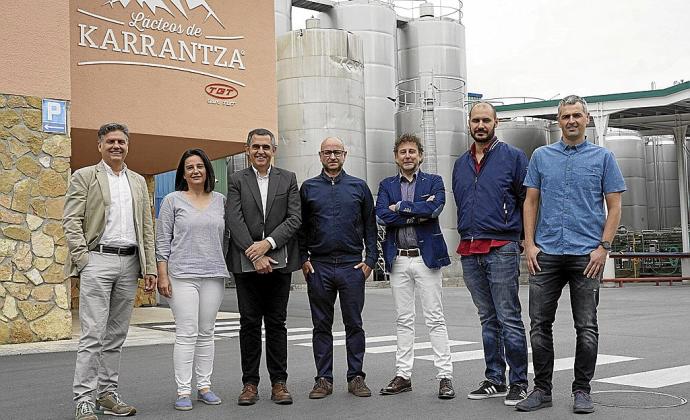 Representantes de la cadena del sector quesero en Euskadi valoran los nuevos retos a los que se enfrenta la industria láctea.