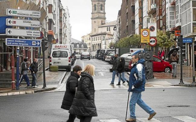 La vía de acceso a la Cuesta de San Francisco se transformará y renovará por completo. Foto: Alex Larretxi