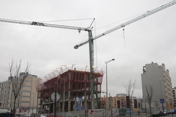 Construcción de viviendas en Vitoria.