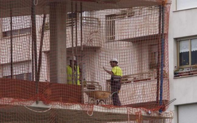 Trabajadores en una obra de Vitoria