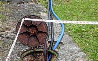 Desagüe de una alcantarilla en Abetxuko. Foto: Jorge Muñoz