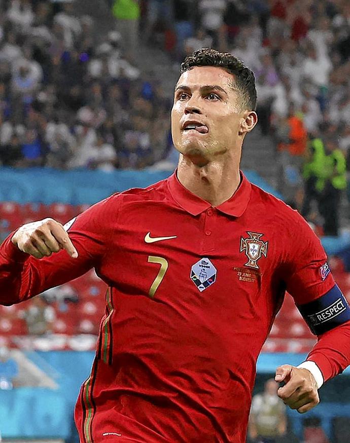 Cristiano Ronaldo celebra el gol del empate a dos ante Francia. Foto: N.G.