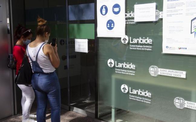 Fachada de una oficina de Lanbide. Fachada de una oficina de Lanbide.