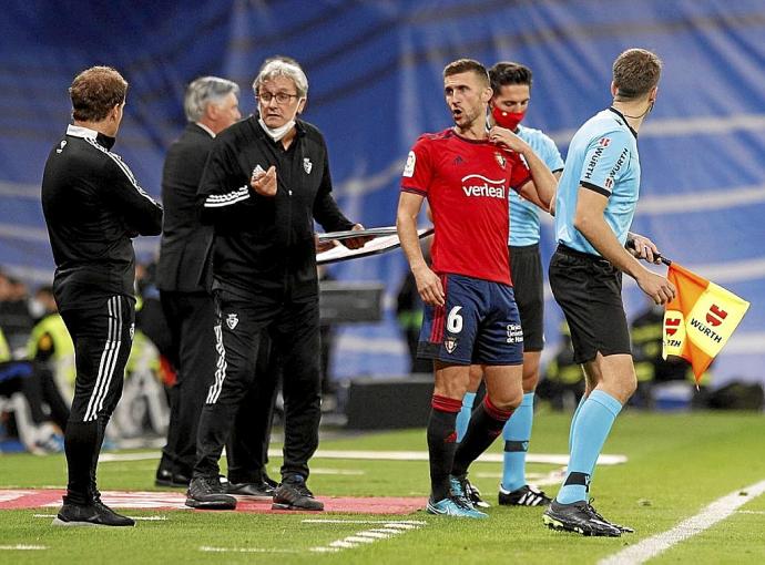 Oier Sanjurjo, preparado para saltar al césped del Santiago Bernabéu. Foto: Club Atlético Osasuna