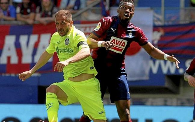 Sergio Mora, durante un Eibar-Getafe. Foto: Javier Colmenero