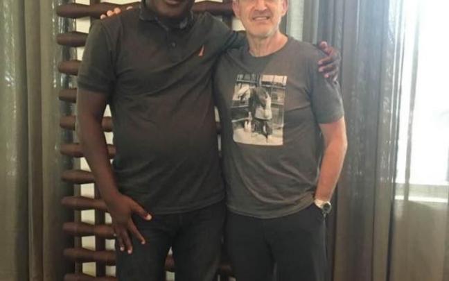 Yaw Acheampong y Roberto Olabe, en un hotel en Accra.