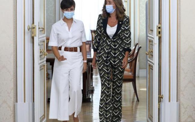 Olatz Garamendi e Isabel Rodríguez, tras una reunión en el Ministerio de Política Territorial. Olatz Garamendi e Isabel Rodríguez, tras una reunión en el Ministerio de Política Territorial.