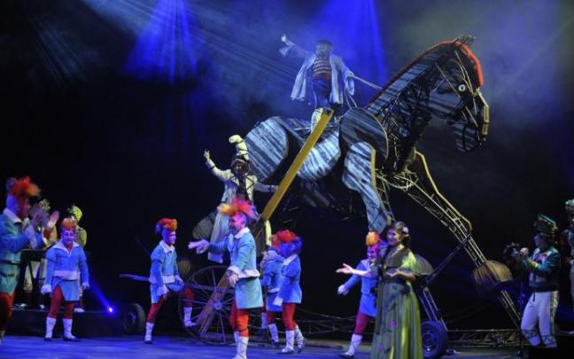 El espectáculo de Olentzero y Maridomingi se desarrollará en el teatro Arriaga El espectáculo de Olentzero y Maridomingi se desarrollará en el teatro Arriaga