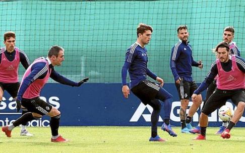 Torró, Kike García, Javi Martínez, Rubén García, Juan Cruz y Nacho Vidal, entrenando en Tajonar.