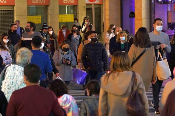 La primera semana del año, Osakidetza notificó el contagio de 80.000 personas en Euskadi por coronavirus.