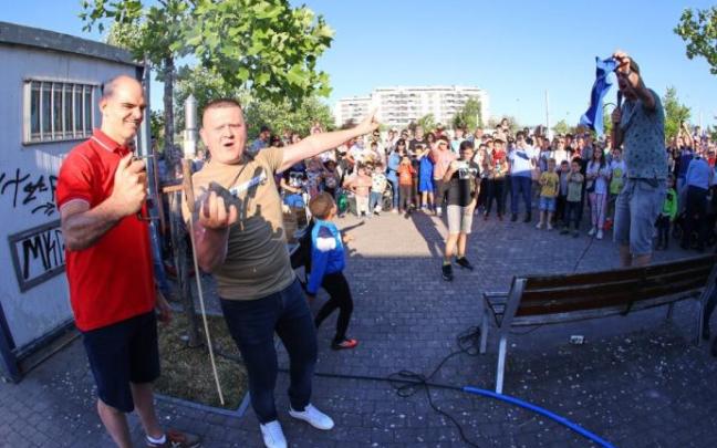 El ucraniano Bohdan Koshovskyy y César López, de Pirotecnia 'Fiesta'