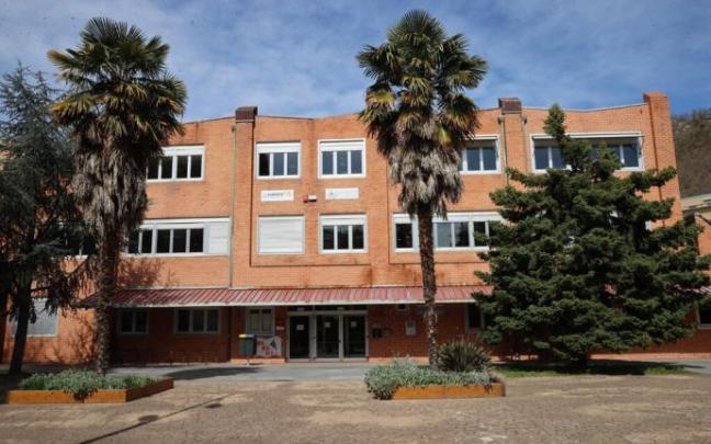 Euskaltegi Zubiarte, edificio que iría anexo a la futura obra mediante un acceso común.