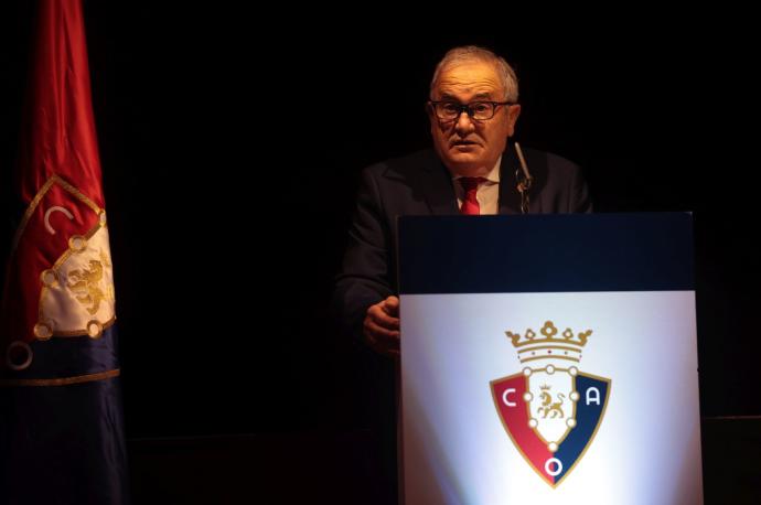 Luis Sabalza, en la última asamblea de Osasuna.