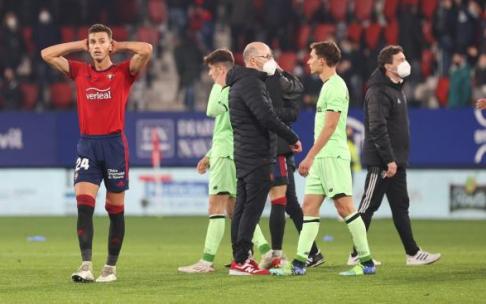 Torró se echa las manos a la cabeza