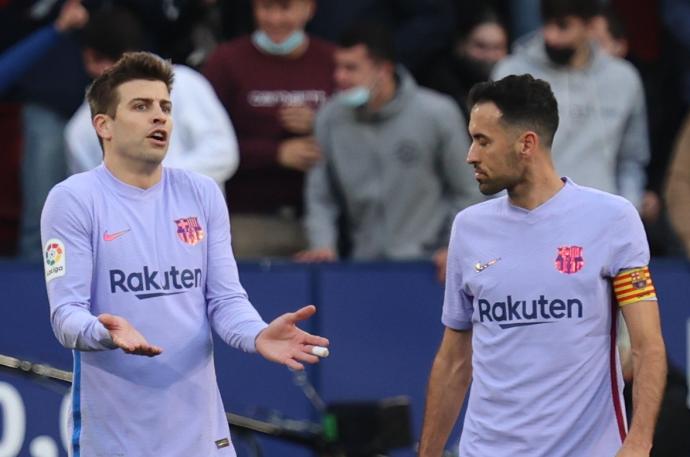 Piqué y Busquets, esta temporada en El Sadar.