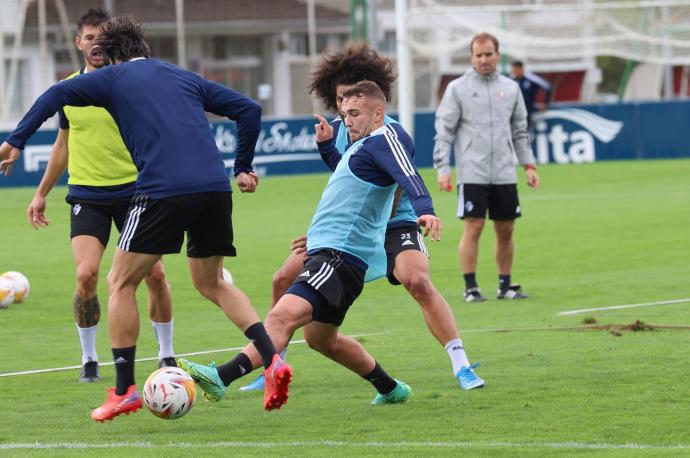 Ontiveros y Aridane, durante el entrenamiento de esta mañana.