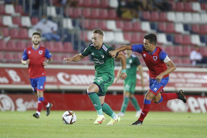 Ontiveros en su debut con Osasuna