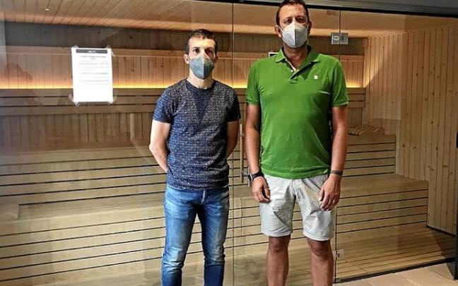 El concejal de Deportes y el gerente de Majori, en la inauguración. El concejal de Deportes y el gerente de Majori, en la inauguración.
