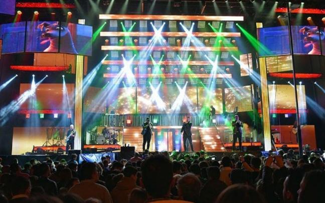  El próximo 17 de octubre, a las 21:30h, en el Parque Bidekoetxe, disfrutaremos en directo de la Orquesta Panorama.