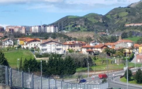 El barrio de Nocedal cuenta con una parcela urbanizable donde caben hasta 30 viviendas de baja densidad.