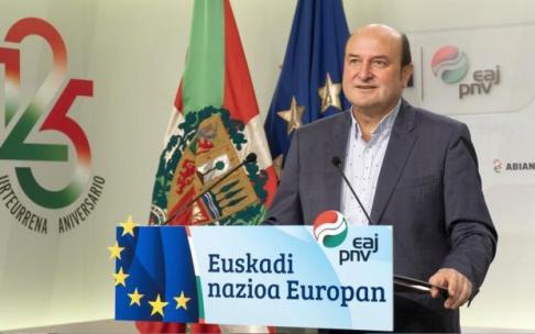 El presidente del EBB, Andoni Ortuzar, ha realizado una declaración con motivo del Día de Europa. El presidente del EBB, Andoni Ortuzar, ha realizado una declaración con motivo del Día de Europa.