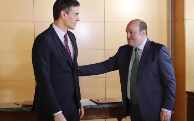 Ortuzar garantiza que el PNV mantendrá el apoyo a Sánchez Ortuzar garantiza que el PNV mantendrá el apoyo a Sánchez