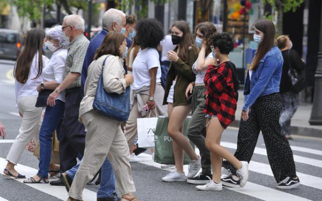 La pandemia sigue remitiendo en Euskadi, que suma 142 contagios