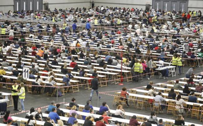 Examen de la OPE de Osakidetza, en una imagen de archivo.