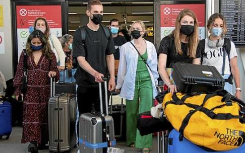 El pasaporte covid será imprescindible para los viajes en avión por Europa a partir del 1 de julio. Foto: Efe