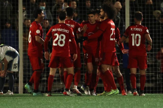 Los jugadores de Osasuna celebran uno de los goles.