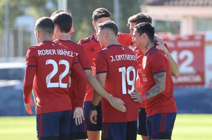 Los jugadores rojillos celebran el gol de Barbero contra el Alavés.